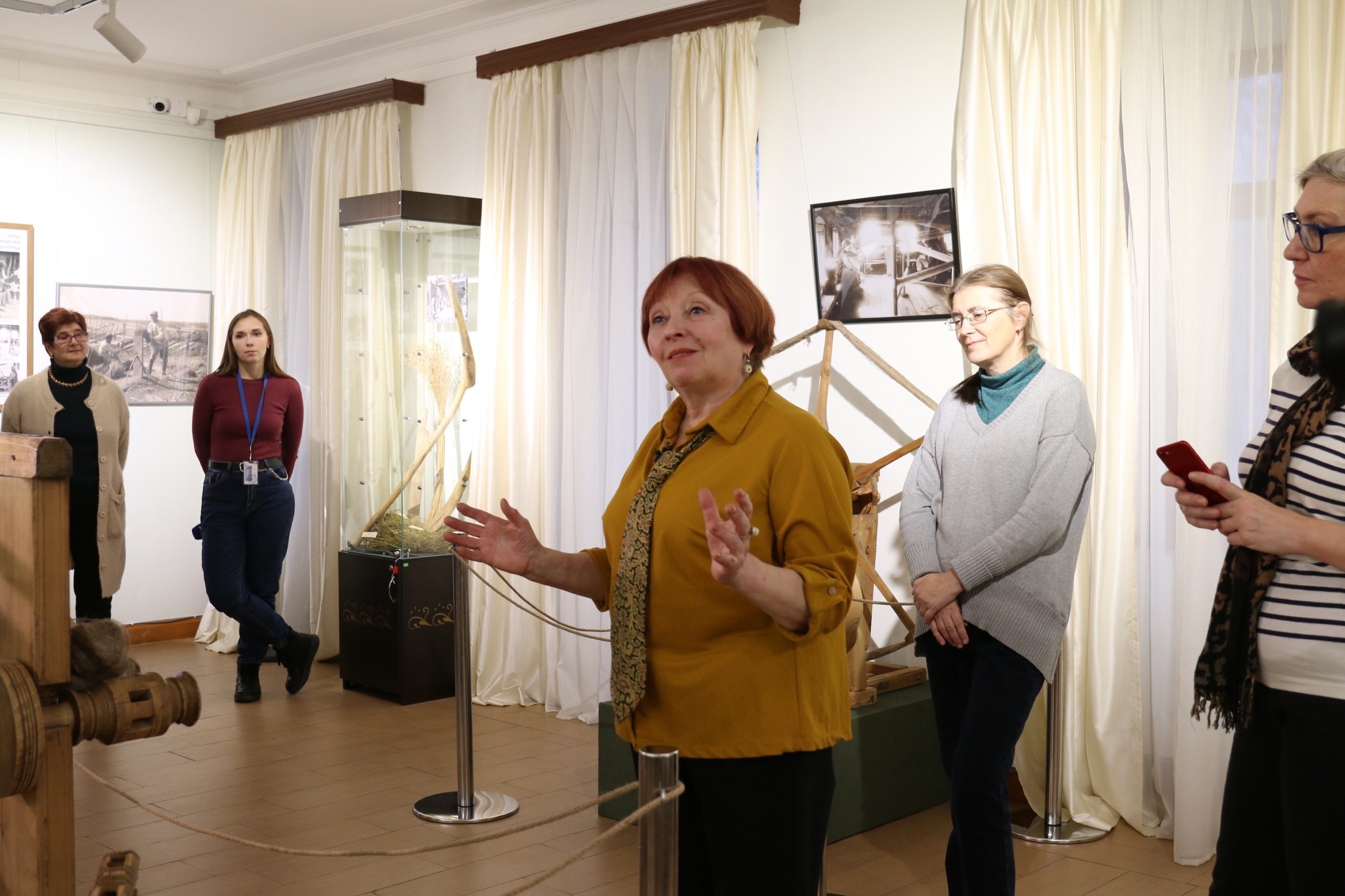 Выставка «Русский лён. От веретена до полотна»