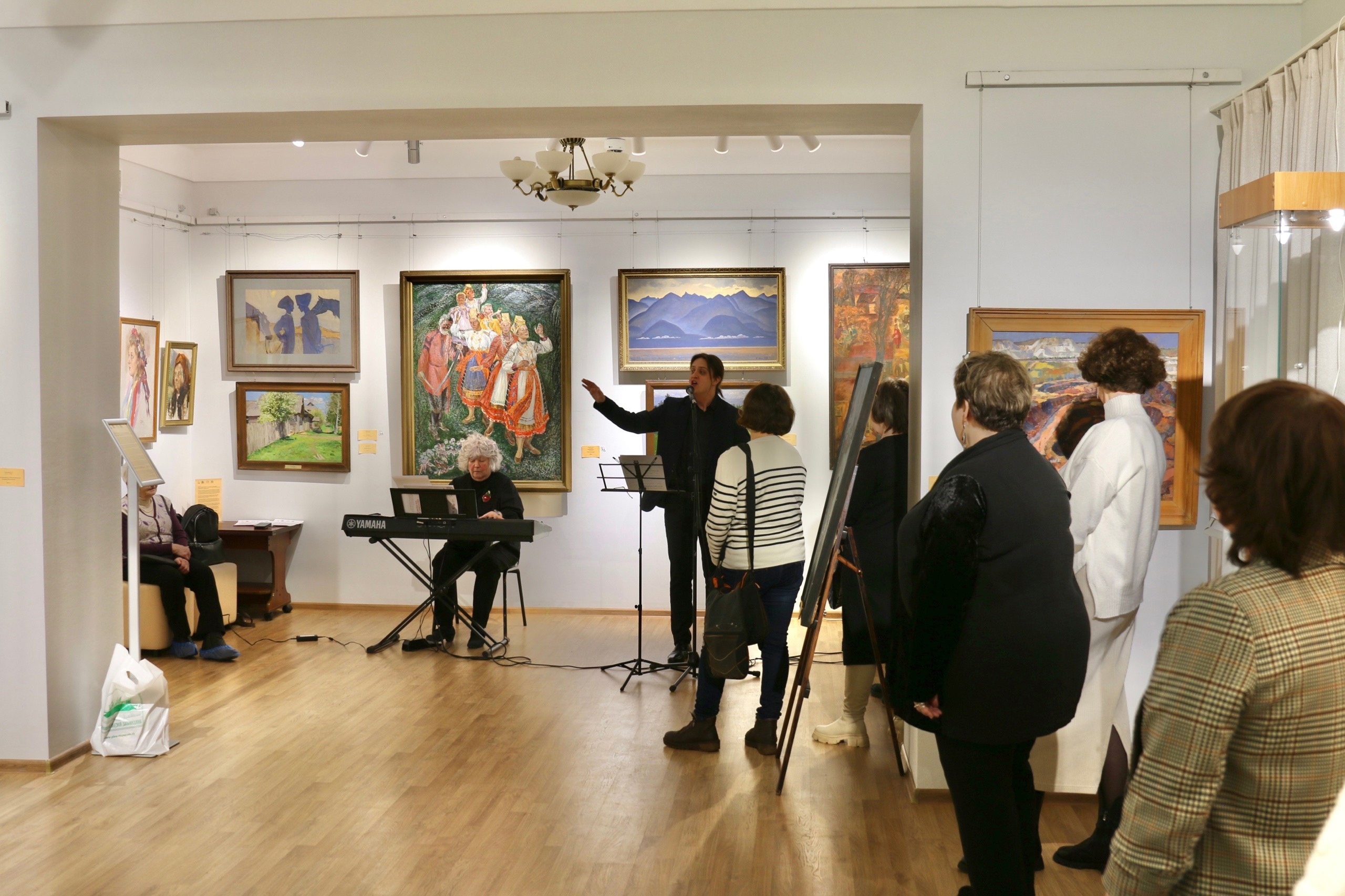 Выставка «Искусство СССР от «оттепели» до «перестройки» Живопись, графика, скульптура из фондов Белгородского художеств…