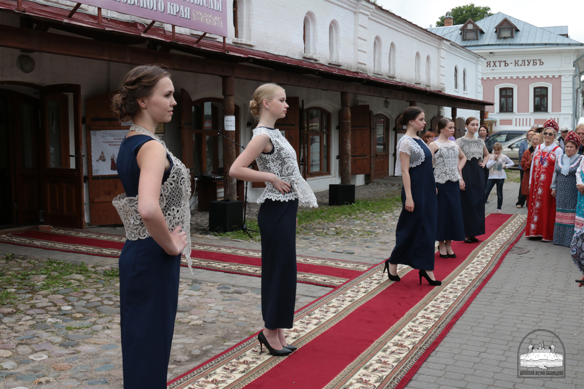 Выставка молодых талантов «Вологодское кружево» в рамках XII Российского фестиваля моды «Плёс на Волге. Льняная палитра…