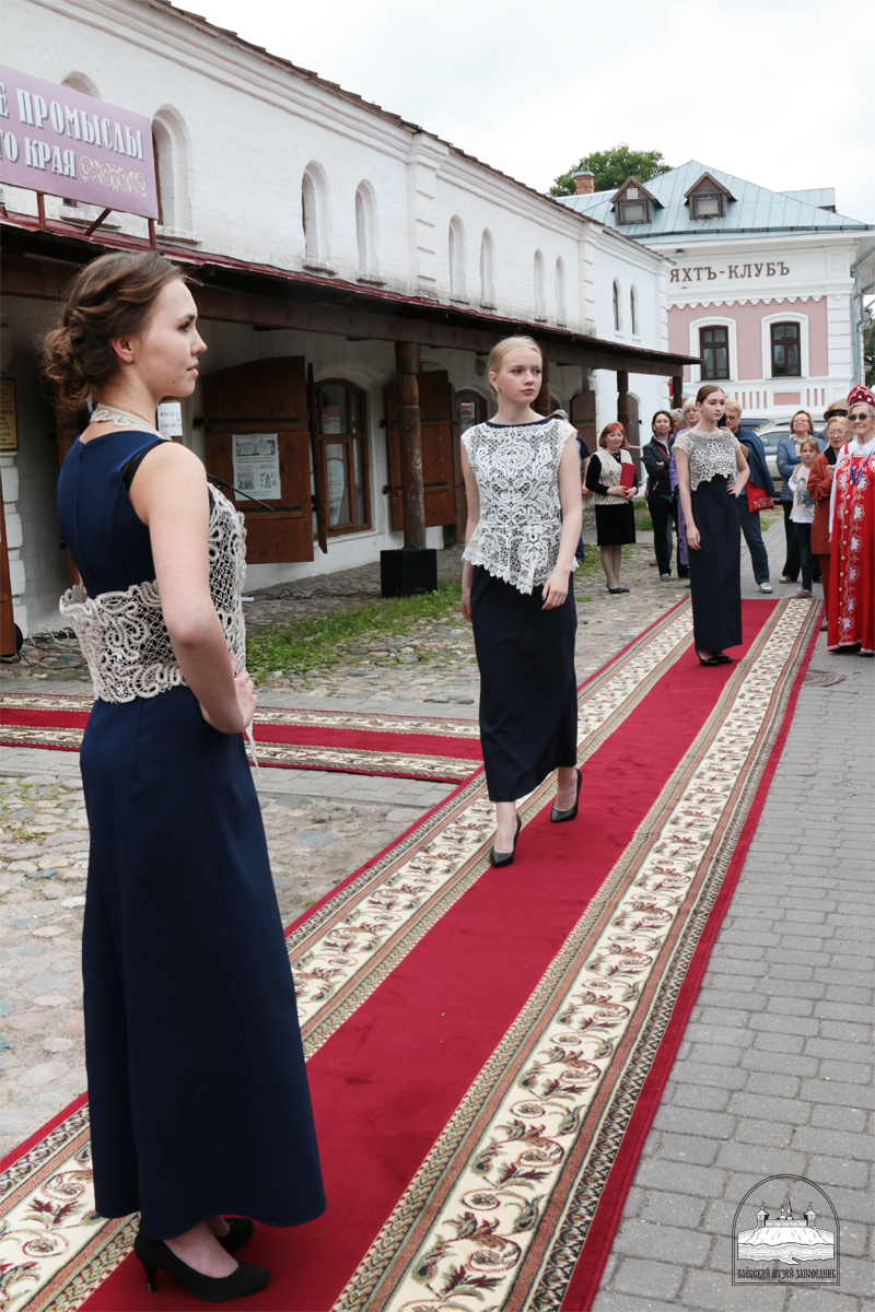 Выставка молодых талантов «Вологодское кружево» в рамках XII Российского фестиваля моды «Плёс на Волге. Льняная палитра…