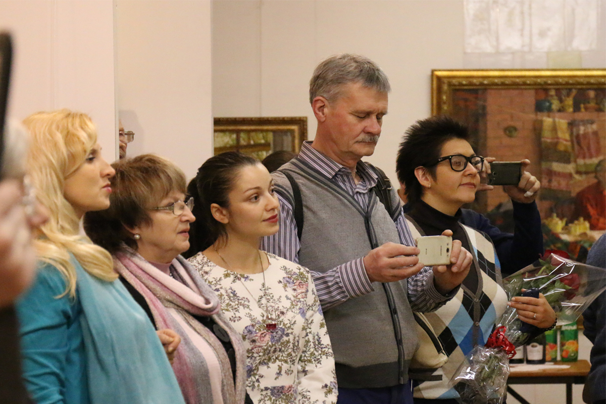 Выставка \"Наши, народные. Нина и Валерий Родионовы\" . К 100-летию Иваново-Вознесенской Губернии